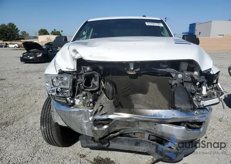 2018 Ram 2500 St z USA, uszkodzony, nr VIN 3C6UR5CL1JG419487